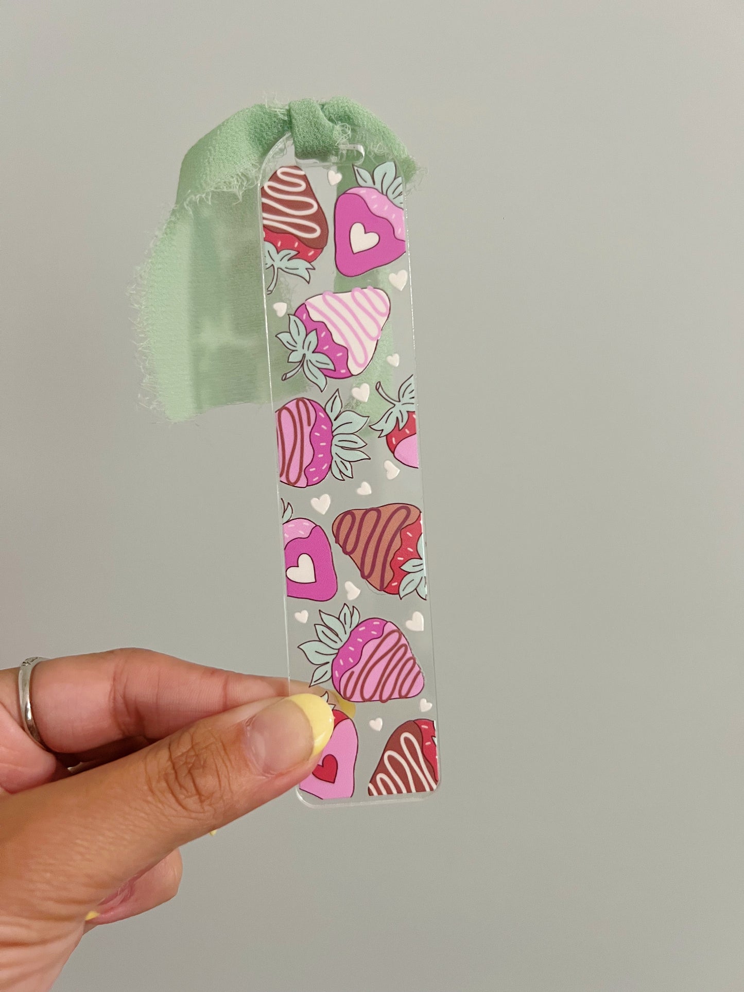 Chocolate Covered Berries Glass Can Cup & Bookmark Bundle