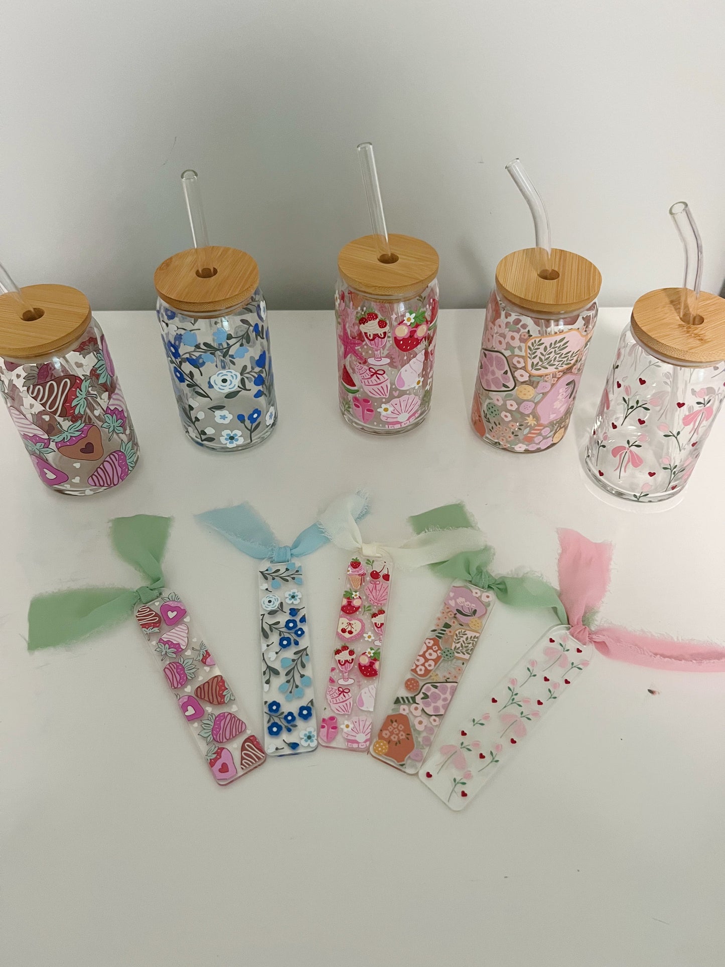 Blue Floral Glass Can Cup & Bookmark Bundle